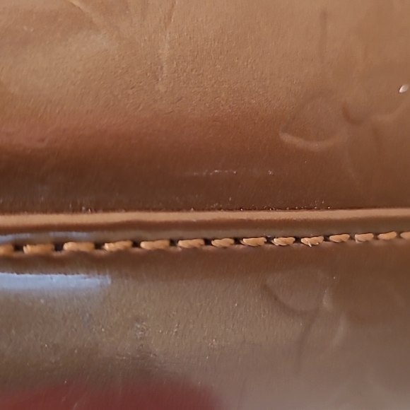 Louis Vuitton Authentic Vernis Square Tote - Picture 7 of 7